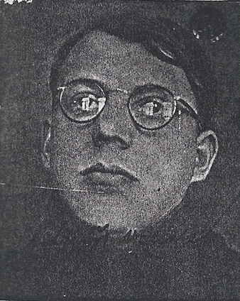 Fotografie Arnošta Valenty z vysokoškolského indexu Fotografie Arnošta Valenty z vysokoškolského indexu