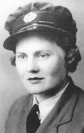 Šamšulová Pavla, dívcím jménem Ederová (1914-2000). Šamšulová Pavla, dívcím jménem Ederová (1914-2000).