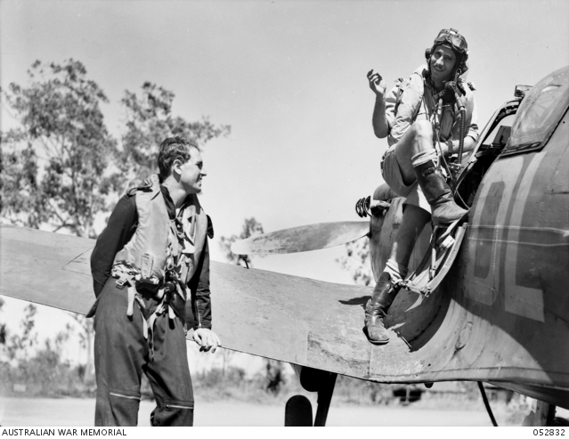 Posed photograph of pilots of No.54 Squadron RAF at Darwin, Australia (AWM 052832)