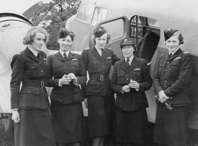 Women pilots with an Airspeed Oxford