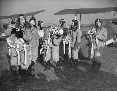Women pilots at Hatfield