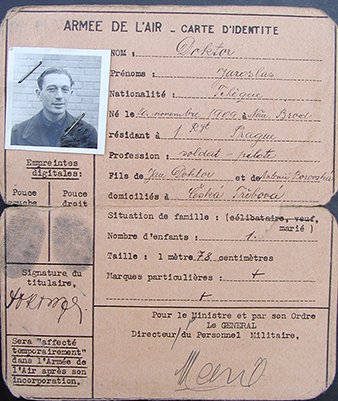 The ID card of the pilot Jaroslav DOKTOR. He was retrained in France for bomber aircraft , but did not participate in any combat. In the RAF, he was a pilot with 311 (Czechoslovak) Squadron. Archive of Jaroslava Rozumová.