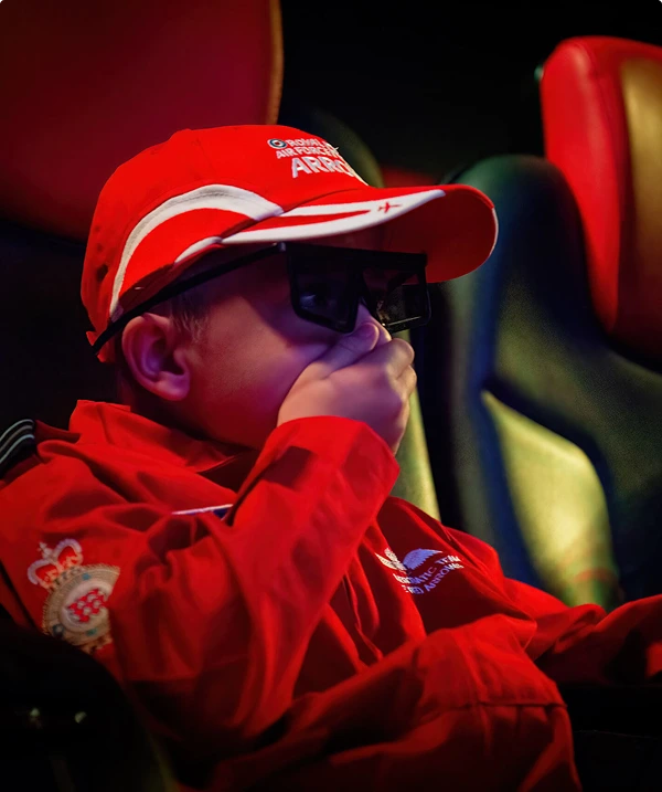 4D simulator: Fly with the Red Arrows